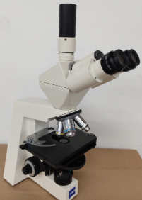 Carl Zeiss Axiostar Plus